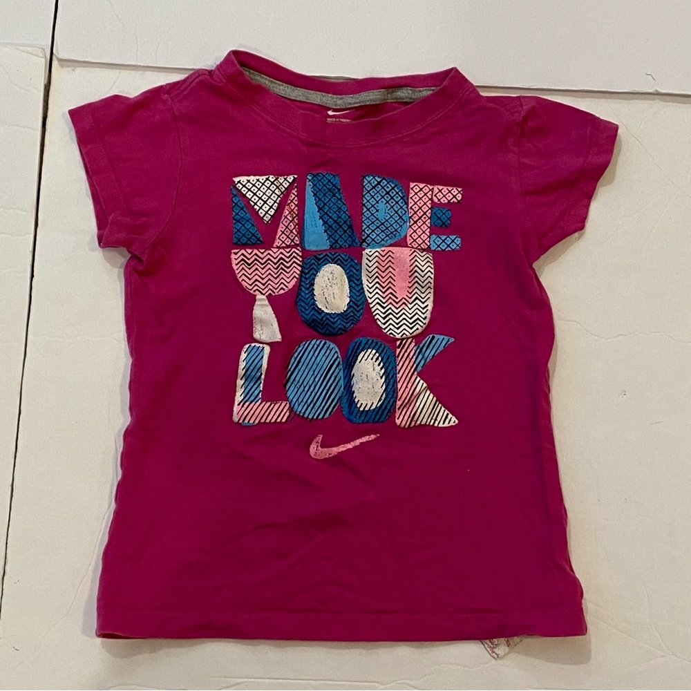 4/$20 Nike slogan tee size 6 xox
